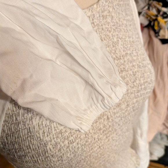 Hem & Thead NWT Stretchy Beige Smocked Top Bell Sleeves Ruffle Trim - Picture 5 of 7